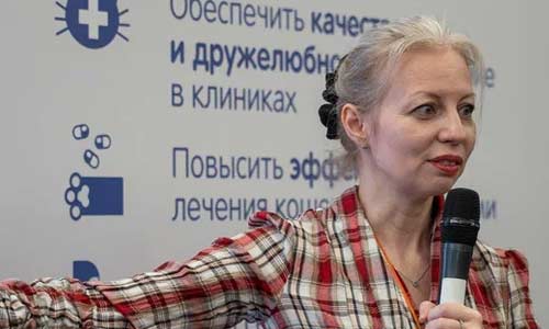 Почему домашняя кошка теряет шерсть, даже если совсем не чешется